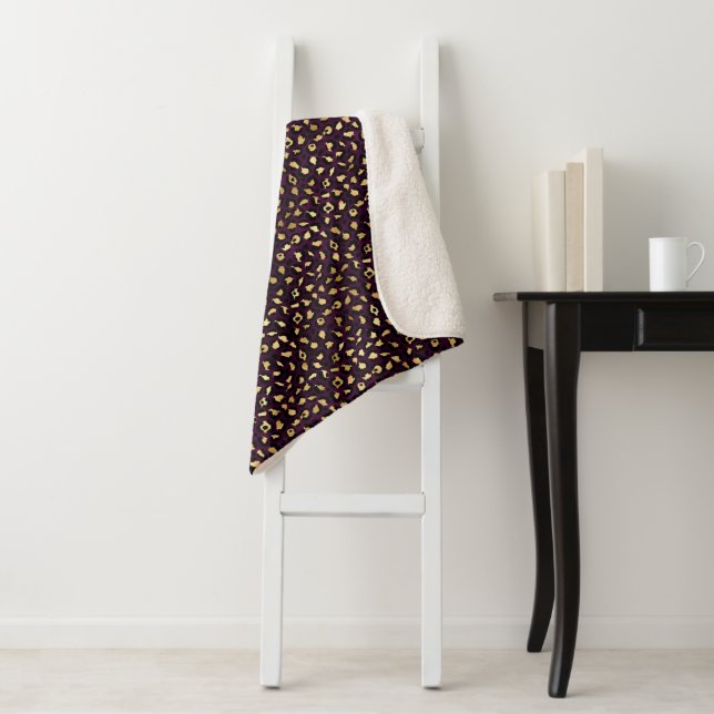 Cobertor Sherpa Série Design Leopardo Roxo e Dourado 2 (In Situ)