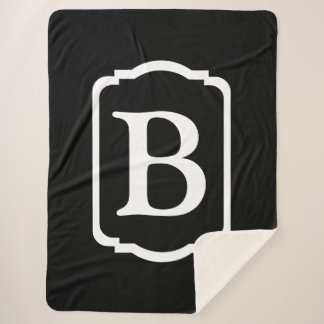 Cobertor Sherpa Simple Black and White Framed Monogram