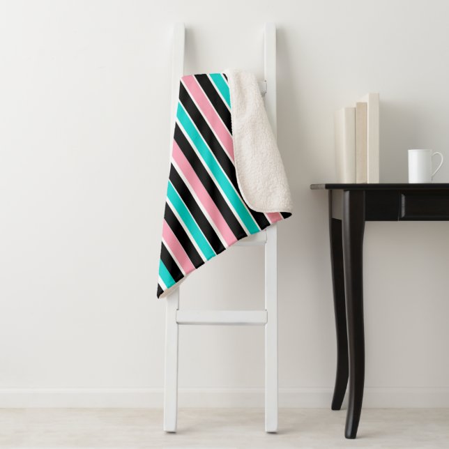 Cobertor Sherpa Stripes in Black Pink and Blue (In Situ)