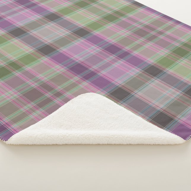 Cobertor Sherpa Tartan clássico verde lilac. (3/4)