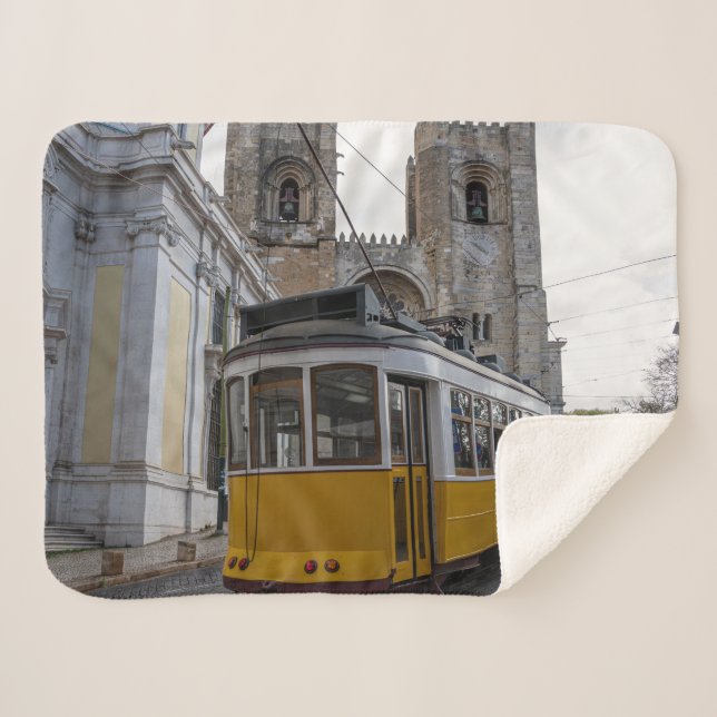 Cobertor Sherpa Trama amarela na Catedral de Lisboa em Portugal (Frente (Horizontal))