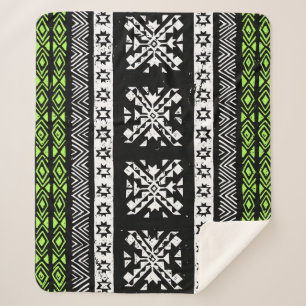 Cobertor Sherpa Tribal Navajo, padrão verde branco preto.