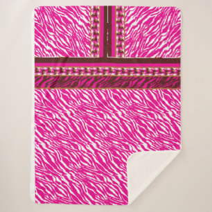Cobertor Sherpa Um intrincado padrão floral em rosa e branco, arte