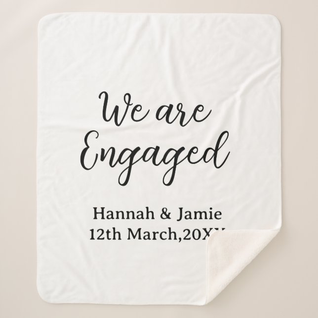 Cobertor Sherpa We are Engaged couple name date calligraphystylish (Frente)