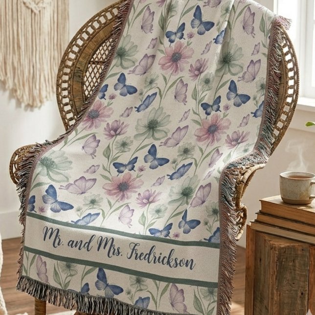 Cobertor Sr e Sra Boho Botânico Floral (Cozy boho butterfly throw blanket, perfect for the newlyweds' cozy first home.)