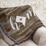 Cobertor Vista de Madeira Personalizada da Cidade do Washin<br><div class="desc">Mostre algum orgulho de sua cidade com este bonitinho robusto cobertor de madeira moída, apresentando "casa" em letras brancas de escrita em caligrafia com um mapa da silhueta de Washington DC em pé para a letra "O". Um dentro cor-de-rosa para ilustração cardíaca no mapa do estado completa o design; você...</div>