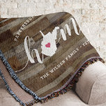 Cobertor West Virginia Home State Personalizado Wood Look<br><div class="desc">Mostre algum orgulho do estado de casa com este bonitinho roxo banquete de madeira jogando cobertor com "casa" em letras brancas de escrita de caligrafia com um mapa da silhueta do estado de West Virginia em pé para a letra "O". Um dentro cor-de-rosa para ilustração cardíaca no mapa do estado...</div>