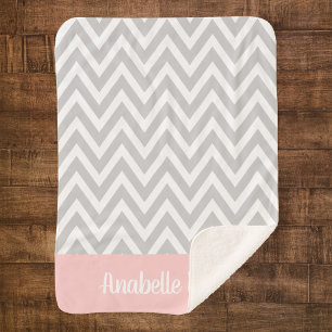 Cobertores de Bebê Monogramados Cinza e Rosa com C