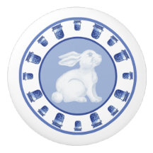 Coelho e Pote de Chinoiserie