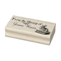 Coelho nos Livros Carimbo Personalizado de Madeira