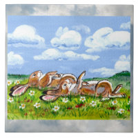 Coelhos assistindo nuvens Humorosas Trivet de Azul