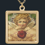COLAR BANHADO A OURO DIA DE OS NAMORADOS DE PARCHES DE SEAL DE CORAÇÃO<br><div class="desc">Design elegante,  clássico e clássico com cupido amoroso,  selo de cera vermelha,  coração e flecha num pergaminho castanho antigo adequado para noivados românticos,  casamentos,  natal,  feriados,  uso familiar ou profissional.</div>