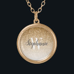 Colar Banhado A Ouro Monograma de Literatura do Ombre Dourado Moderno<br><div class="desc">Este colar chic apresenta um fundo brilhante de ombre dourado. Personalize-o com a sua fonte inicial em branco serif e o seu nome no script de pincel em estilo de escrita manual da cinza escura.</div>