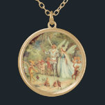 Colar Banhado A Ouro Thumbelina e Prince Wedding, Vintage Fairy Tales<br><div class="desc">Ilustração vinda da história clássica de conto de fadas infantil de Hans Christian Andersen, Thumbelina, também conhecido como Tommelise. Uma bela história de amor e romance. A Princesa Fada Thumbelina e seu príncipe estão se casando na floresta cercada por amigos e fadas. Thumbelina recebe um par de asas de seu...</div>