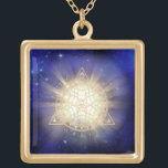 Colar Banhado A Ouro *~* Totem do Ouro - Raios de Luz Ocular Sagrados e<br><div class="desc">Dourada Prata quadrada, adorável e poderosa joia com INTENÇÃO (R) - Joia Energeticamente Avançada. Triângulo Geométrico Sagrado Mandala e 3º Olho mais feixes de luz e energia. Como curador de energia espiritual a distância profissional desde 2001, aprendi, desenvolvi e utilizei o poder da intenção de cura de energia. Todo meu...</div>