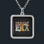 Colar Banhado A Prata 100 Dias De Professores Da Era Da Escola<br><div class="desc">100º Dia De Camiseta De Professores Da Escola 100 Dias De Camiseta Da Era Escolar</div>