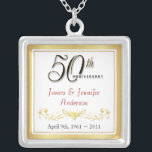 Colar Banhado A Prata 50th Pendente elegante da lembrança do aniversário<br><div class="desc">50th Colar da lembrança do aniversário -- Pendente elegante do aniversário de casamento do ouro 50th com roteiro formal e design antigo enrolado -- Personalize os nomes e a data para sua celebração feliz. Aperfeiçoe o presente para sua esposa, mãe, avó para comemorar junto 50 anos dourados. Cartões, convites, porte...</div>