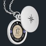 Colar Banhado A Prata Aniversário de Casamento do Elegant 17th Shells<br><div class="desc">Comemore o 18º aniversário de casamento com este armário elegante! Serif elegante, preto e branco, e sans serif lettering, com conchas estilizadas em uma praia, areia branca, adicionam um toque memorável para esta ocasião especial e marco. Personalize com os nomes de casais felizes e adicione datas para seu aniversário de...</div>