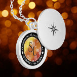 Colar Banhado A Prata Aniversário de Casamento Topaz, 16.º 23.º aniversá<br><div class="desc">Celebrar o 16º ou 23º aniversário de casamento com este medalhão comemorativo! As legantes letras preto e branco com um confete hexagonal em um fundo de fogo amarelo-alaranjado profundo acrescentam um toque memorável para esta ocasião especial e marco extraordinário. Personalize com as iniciais do casal, uma mensagem especial, e as...</div>