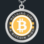Colar Banhado A Prata Bitamt Alto<br><div class="desc">Bitmoney e Cryptocurrency são todas a raiva. Vista este colar inspirado em bitmoney em estilo. Na design,  lê-se "Nada como uma Bitmoney High" com o símbolo "B" Bitmoney,  cor de laranja e branca,  no centro. A mensagem de texto pode ser personalizada.</div>