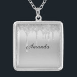Colar Banhado A Prata Bridesmaid de Ponta Personalizada de Silver<br><div class="desc">Colar Lixo Personalizado Nome da Lente prateada. Um presente de excelente para ela ou para sua festa noiva.</div>