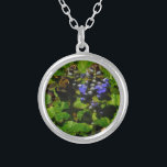 Colar Banhado A Prata Bumble e Bumble Bee<br><div class="desc">Flor de Abelhas Roxo Flor Flor e Abelhas Amarelas e Negras Foto de Abelhas Bumble Foto de Sandy Closs tirada no lago de Arrohead,  "abelha",  flor,  flores,  floral,  primavera,  cereja,  cereja,  jardim,  casamento,  casamentos, </div>