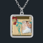 Colar Banhado A Prata Colagem de Fotografias Vintage Personalizada<br><div class="desc">Colagem de Fotografias Vintage Personalizada</div>