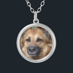Colar Banhado A Prata Criar sua própria foto do animal de estimação<br><div class="desc">Criar sua própria foto do animal de estimação. Personalize e personalize como desejado.</div>