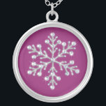 Colar Banhado A Prata Crystal Snowflake Necklace<br><div class="desc">Cristais espumantes e miçangas cintilantes decoram a ilustração fotográfica neste colar. Faz uma bela lembrança para qualquer garota na festa de casamento.</div>
