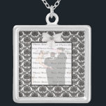 Colar Banhado A Prata Damask Elegance Wedding Silver Square Necklace<br><div class="desc">Personalize este bonito colar para ter como favores de casamento na sua recepção de casamento ou para ter um como lembrança do seu dia especial. Este colar é também o presente perfeito para a noiva do chá de panela. Personalize adicionando sua foto.</div>