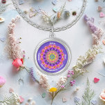 Colar Banhado A Prata Fevereiro Personalizado Beseiro Mês Flor Mandala A<br><div class="desc">Aceite a beleza do mês de fevereiro com este colar de flores do mês de nascimento. Mostrando a linda e vibrante primata e violeta, é uma peça impressionante que celebra sua personalidade única. Como um bebê de fevereiro, você possui uma mistura especial de qualidades de ser artístico, imaginativo e compassivo....</div>