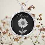 Colar Banhado A Prata Floral Personalizável Delicado<br><div class="desc">Delicar o Colar de flor da margarida branca e preta. Personalizar com nome e tipo de fonte. Você também pode alterar a cor de fundo para sua preferência.</div>