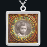 Colar Banhado A Prata FLORENTINE RENAISSANCE FRUTAS, FOTO MODELO Ruby<br><div class="desc">Elegante,  clássico,  vibrante Renaissance fine art,  obra-prima de Bottega della Robbia ( Florence - Itália ) em castanho brilhante,  amarelo,  verde,  azul,  cores.</div>