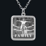 Colar Banhado A Prata *~* FOTO Acumulador de Imagens da FAMÍLIA AP42<br><div class="desc">Jewelry de fotos Jewelry de imagem NECKLACE QUADRADAS - Black GLITTER e White Block Letters (pesquisar no ID AP42 designs semelhantes em vários produtos ) Transferência para produtos Zazzle preferidos ou outros artigos de joalharia. * Memória melhorada de forma enérgica Memória de manutenção Carregue a imagem da sua família. No...</div>