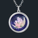 Colar Banhado A Prata *~* Frio AP40 Moon Crystals Místico OMBRE Glitter<br><div class="desc">(procure no AP40 produtos semelhantes) NECKLACE - Luna Celestial Deep Marinho Blue fundo com Estrelas Prateadas. * Magical Lunar Luna Lunar Moon Crystals Celestial Cósmic Boho Rainbow Unicórns melhorou ergicamente com HOLO OMBRE com brilho STARS brilhando MARINHO azul céu noturno. Esta criação Mística é um Calmante Calmante Média Psicica Massagem...</div>