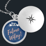 Colar Banhado A Prata Futuros Pássaros de Amor Sem Fio em Azul Profundo<br><div class="desc">Design do Futuro Wifey Love Birds que é perfeito para casais recém-engajados</div>