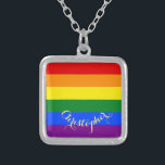 Colar Banhado A Prata Gay LGBT Orgulho Lésbico Arco-Íris Sinalizador Mon<br><div class="desc">Lindas, vibrantes e vibrantes cores do arco-íris orgulho gay LGBT, padrão colorido de faixas geométricas, personalizado, personalizado, monograma, na moda, resistente a UV e à prova d'água, colar de charme de metal prateado com acabamento em prata. O colar apresenta texto em um elegante script de tipografia de ouro falso. Basta...</div>