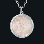 Colar Banhado A Prata Glitter Dourado do Mármaco branco e rosa monograma<br><div class="desc">Padrão de espiral de mármore branco e rosa personalizado monograma com colar prateado dourado</div>