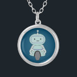 Colar Banhado A Prata Ilustração de Robô Bonito<br><div class="desc">Robô bonito e amigável. Este robozinho adorável tem uma antena em cima da cabeça e uma roda na parte inferior para se mover. Seus braços têm apertos graciosos por agarrar as coisas e têm um típico rosto robótico sem expressão.</div>