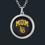 Colar Banhado A Prata Mãe do Estado de Long Beach<br><div class="desc">Confira esses designs da Universidade Estadual da Califórnia em Long Beach! Mostre seu Orgulho Estadual da Califórnia com esses novos produtos da Universidade. Estes são os presentes perfeitos para o estudante de Long Beach, antigos alunos, família, amigo ou fã na sua vida. Todos esses produtos Zazzle são personalizáveis com seu...</div>