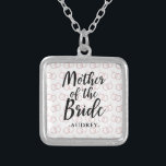 Colar Banhado A Prata Mãe do Padrão e Nome do Anel de Casamento da Noiva<br><div class="desc">Mãe do Padrão do Anel de Casamento Bride e Nome Necklace.</div>