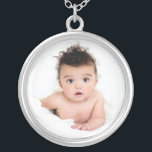 Colar Banhado A Prata Modelo Personalizado de Foto para Bebê<br><div class="desc">Adicione a foto do seu bebê a este colar para um maravilhoso presente personalizado ou para se tratar. É uma escolha maravilhosa para feriados,  dias de as mães,  dia de avós e outras ocasiões especiais. Carregue a foto selecionada no lugar da foto de amostra mostrada no modelo de design.</div>