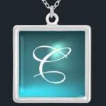Colar Banhado A Prata Monograma de Gem Azul<br><div class="desc">Design único e elegante com gemstone. Modelagem e renderização de enfermeiras muito precisas no 3D Studio Max por parte de Búlgaro Lumini .Part da série Hyper Talismans.</div>
