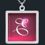 Colar Banhado A Prata Monograma de Gem Ruby Vermelho Rosa<br><div class="desc">Design único e elegante com gemstone. Modelagem e renderização de enfermeiras muito precisas no 3D Studio Max por parte de Búlgaro Lumini .Part da série Hyper Talismans.</div>