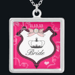 Colar Banhado A Prata Necklace da noiva<br><div class="desc">Colares de Festa de casamento de Manutenção de Casamento - para alterar a cor de fundo - clique em personalizar - clique em editar - escolha a última ferramenta no menu suspenso e escolha entre uma das cores mostradas ou digite o código hexadecimal de rgb para sua cor de casamento...</div>
