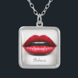 Colar Banhado A Prata Nome à moda do monograma da beleza retro vermelha<br><div class="desc">Do nome à moda do monograma da beleza retro vermelha dos lábios design original e personalizado - para você.</div>