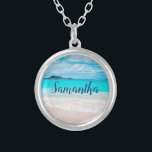Colar Banhado A Prata Nome personalizado da foto da praia do Havaí Blue<br><div class="desc">Lembre-se do cheiro fresco de sal do ar oceânico sempre que você veste essa foto impressionante e vibrante, colar personalizado de encantos. Esse colar vem em pequenos, médios e grandes tamanhos, assim como formas quadradas e circulares. Você pode pedir este colar na sua escolha de esterlina prata, prata prateada ou...</div>