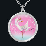 Colar Banhado A Prata Nome personalizado do dançarino balé Swan whimsy<br><div class="desc">O dançarino do balé Swan personalizou a adição do seu próprio nome. Um cisne baleeiro num lago bailarina personalizou o nome de garotas de colar rosa no céu. Ideal para bailarina. Arte com aquarela original e design por Sarah Trett para www.mylittleeden.com</div>