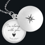Colar Banhado A Prata Ofertas Personalizadas de Relação de Longa Distânc<br><div class="desc">Sua querida vai adorar esse símbolo de amor,  deixando-a saber que você está sempre pensando nela e com ela. Bonito caligrafia e a frase "Estou sempre contigo" e um coração está no centro. Personalize com seus nomes para um toque especial.</div>