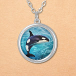 Colar Banhado A Prata Orca Art<br><div class="desc">orca nadando na design de pintura de petróleo em mar bravo</div>